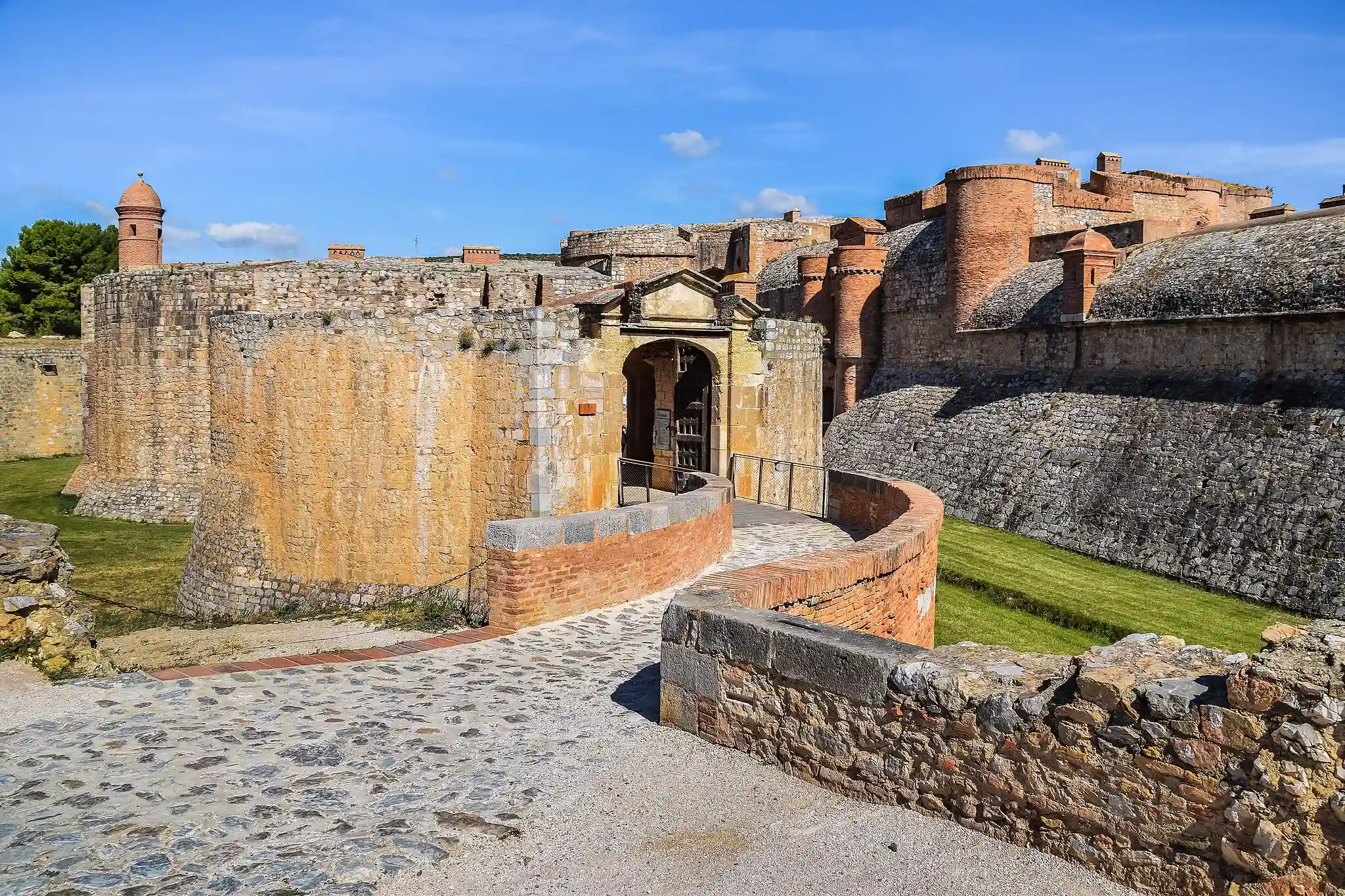 Forteresse de Salses